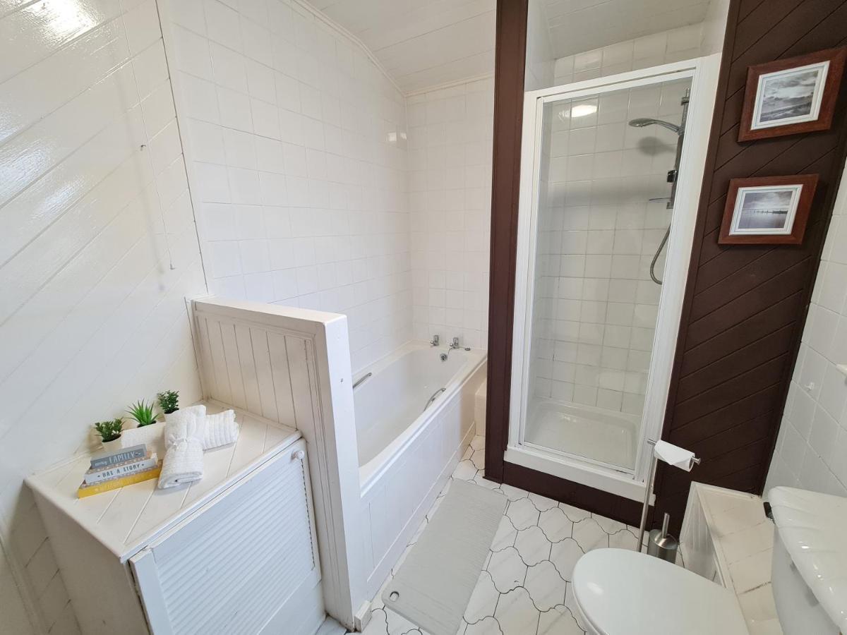 Large 3 Bed Flat, Free Parking Apartment Newcastle upon Tyne Luaran gambar