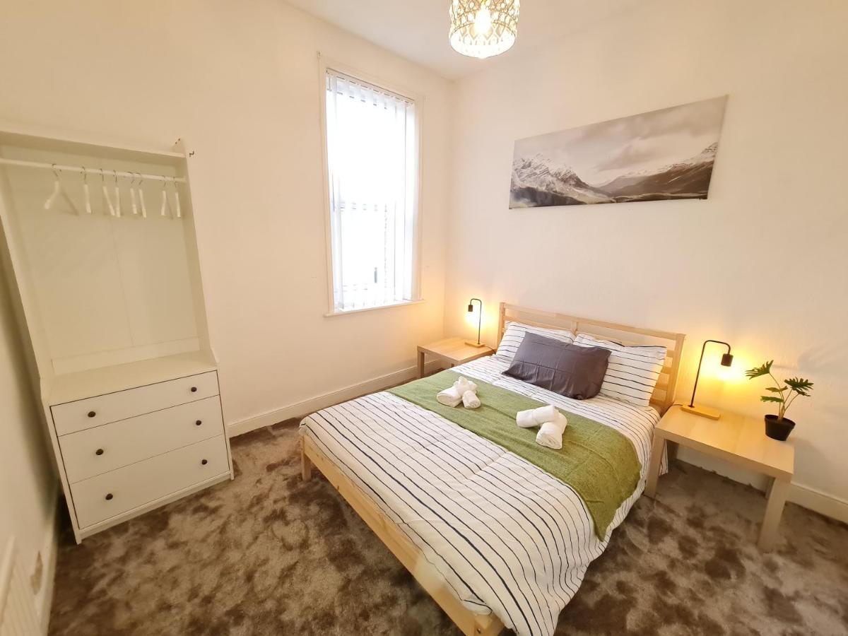 Large 3 Bed Flat, Free Parking Apartment Newcastle upon Tyne Luaran gambar