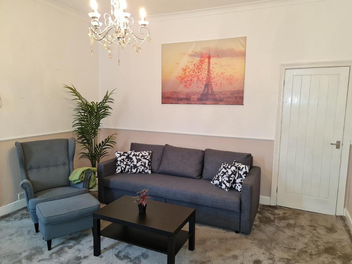 Large 3 Bed Flat, Free Parking Apartment Newcastle upon Tyne Luaran gambar