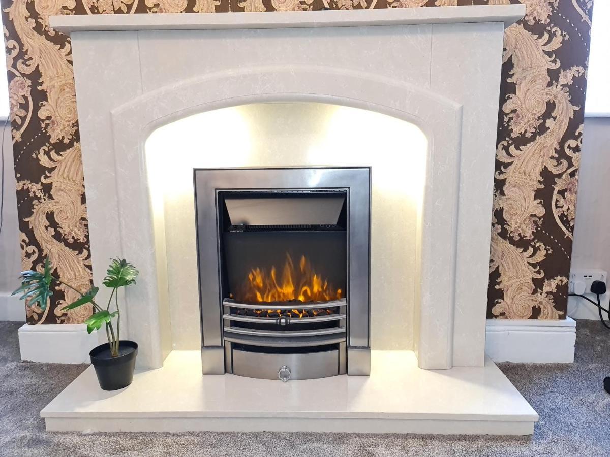 Large 3 Bed Flat, Free Parking Apartment Newcastle upon Tyne Luaran gambar