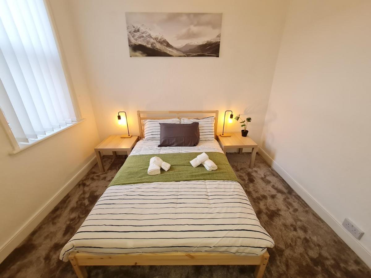 Large 3 Bed Flat, Free Parking Apartment Newcastle upon Tyne Luaran gambar