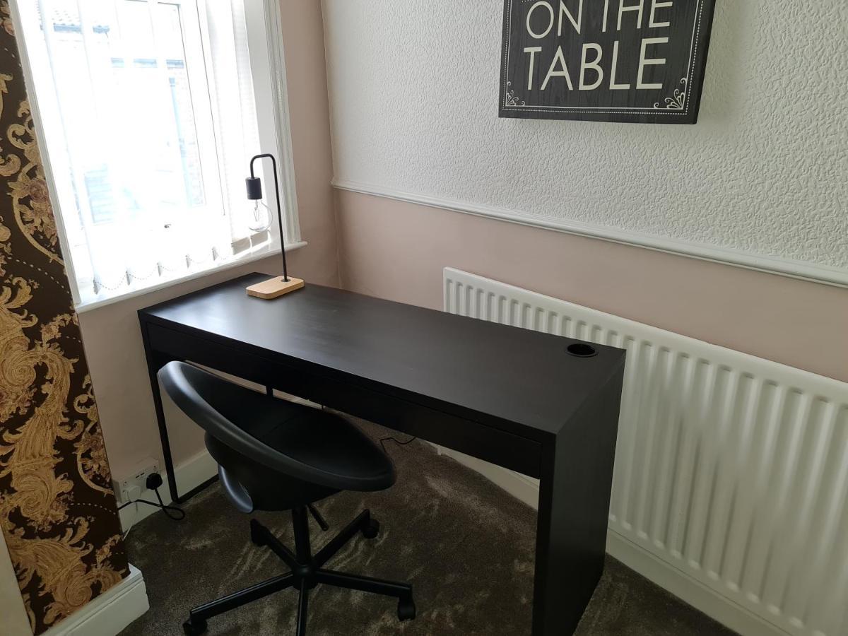 Large 3 Bed Flat, Free Parking Apartment Newcastle upon Tyne Luaran gambar