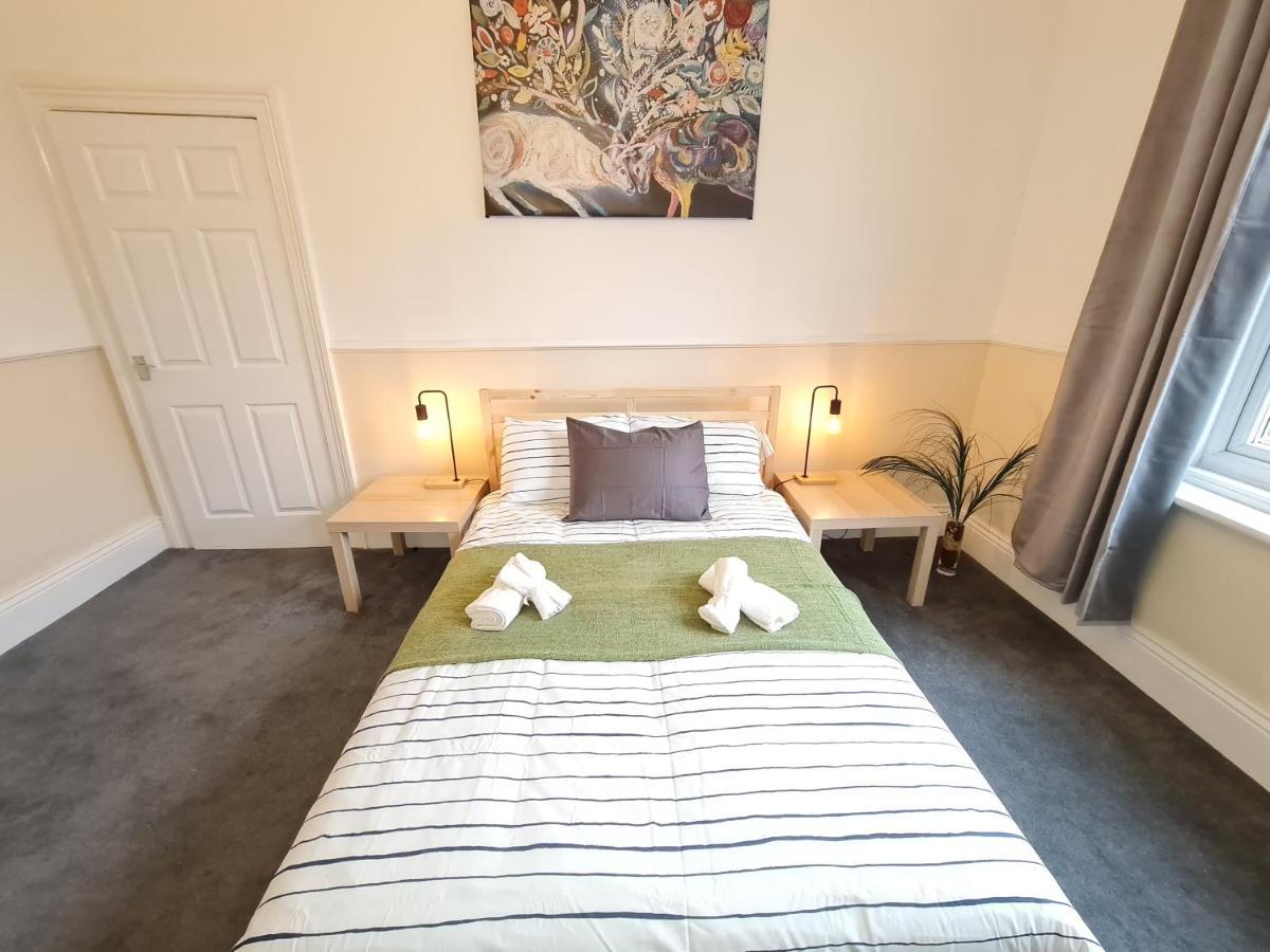 Large 3 Bed Flat, Free Parking Apartment Newcastle upon Tyne Luaran gambar