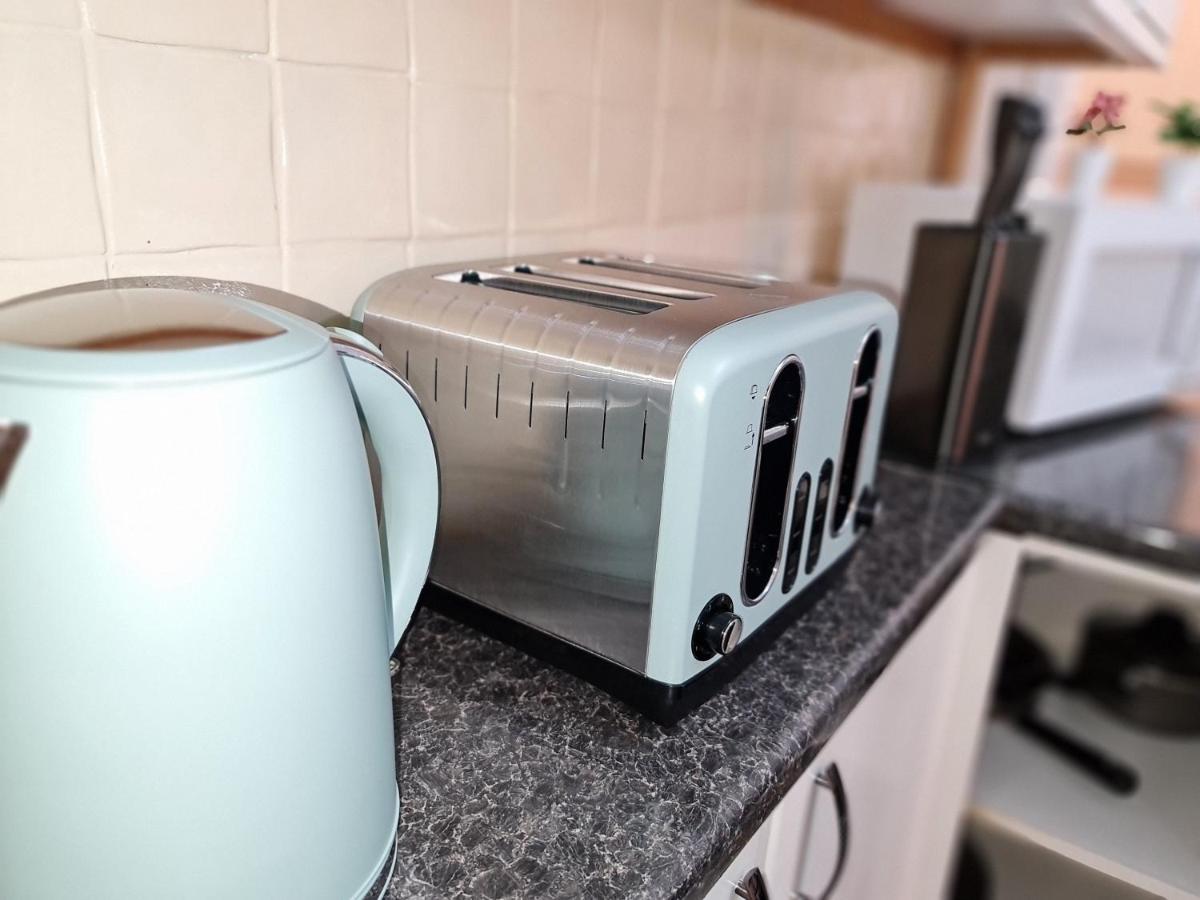 Large 3 Bed Flat, Free Parking Apartment Newcastle upon Tyne Luaran gambar